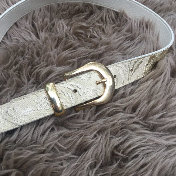 Vintage faux leather floral gold belt - size M/L - Picture 2 of 8